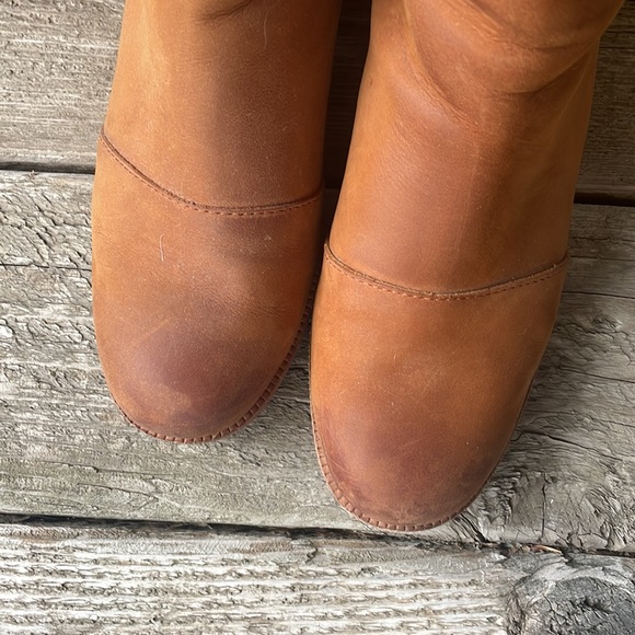 Sorel Weather Resistant Boots - Picture 4 of 8